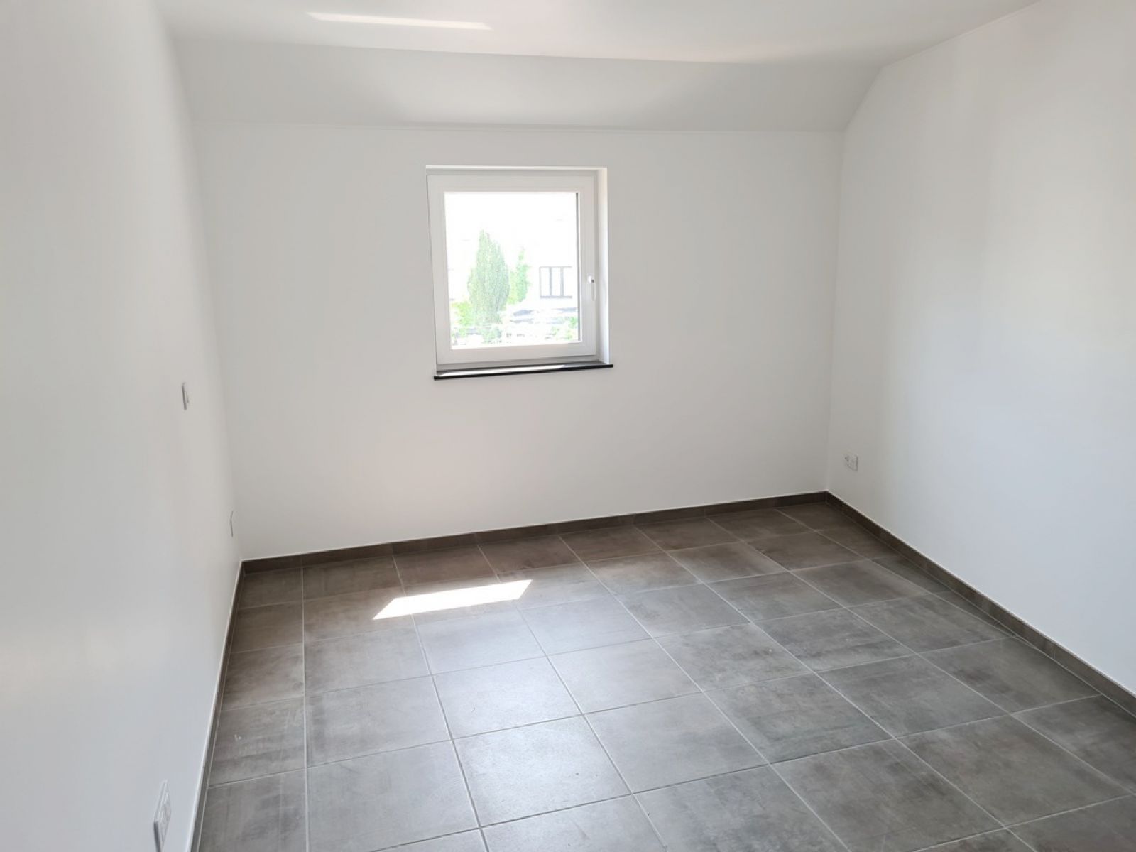 A LOUER - Florenville - Appartement r&eacute;cent - Sudimmo