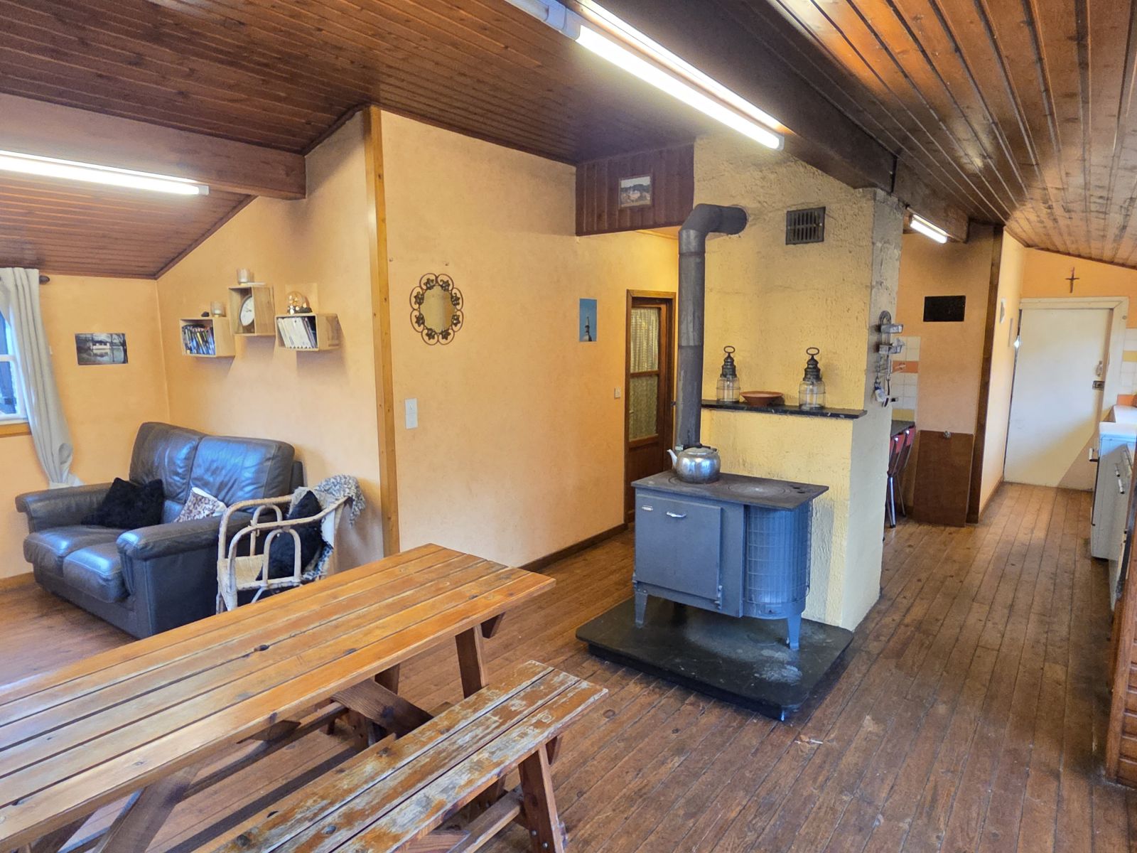 A VENDRE - Chassepierre - Bien insolite - Sudimmo