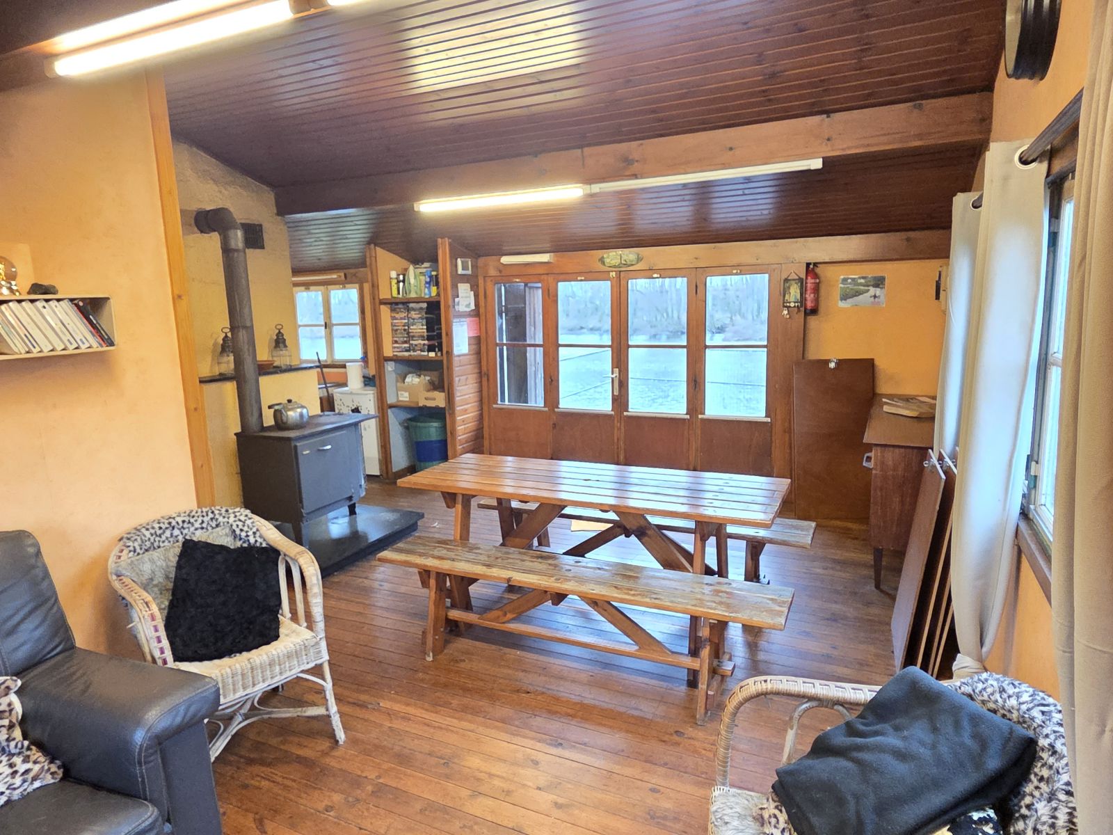 A VENDRE - Chassepierre - Bien insolite - Sudimmo