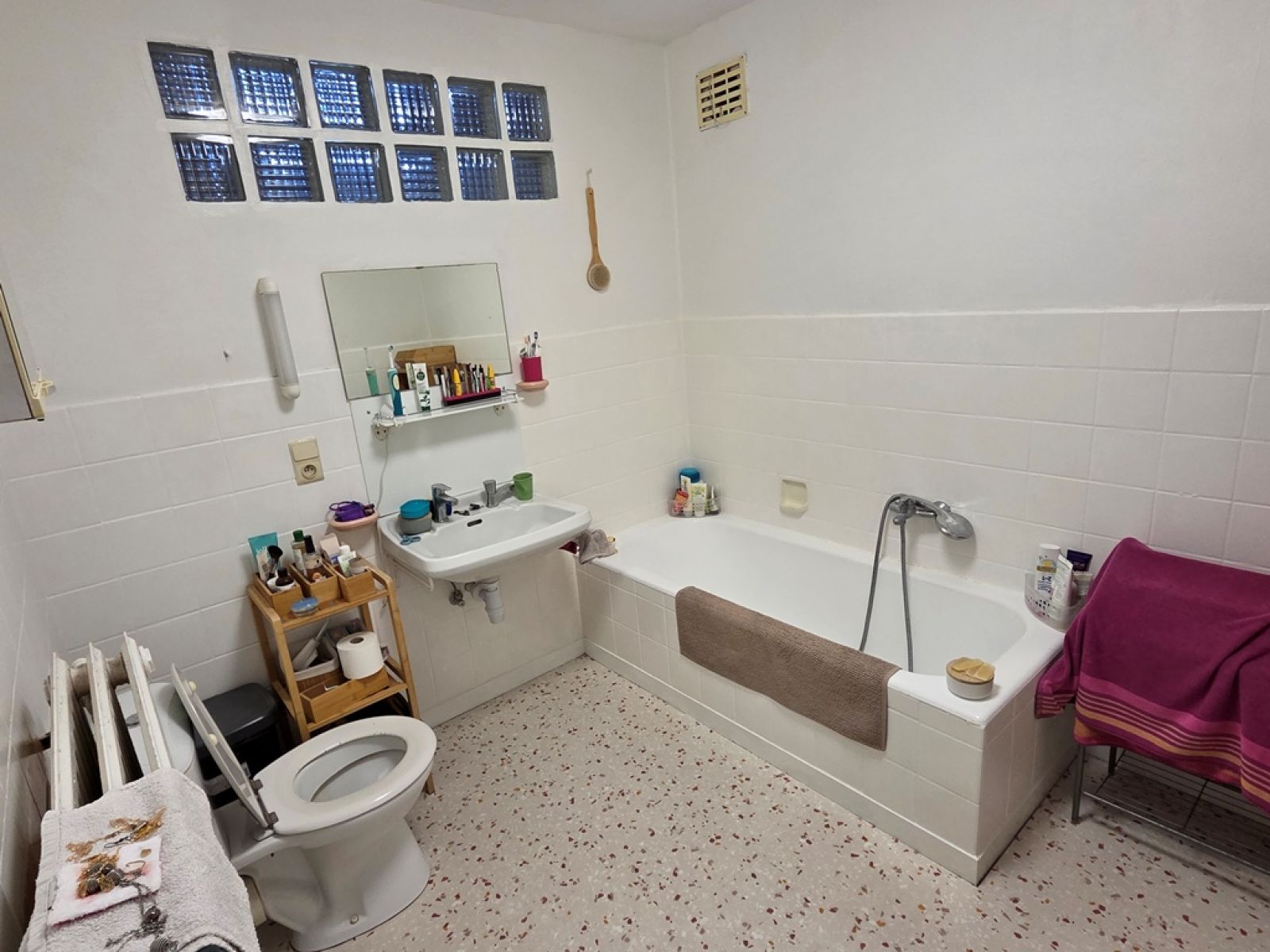 A VENDRE - Pin - B&acirc;tisse sur 15 ares - Sudimmo