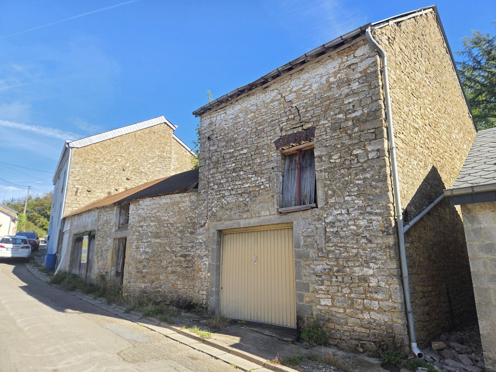 A VENDRE - Villers-devant-Orval - Grange &agrave; r&eacute;habiliter - Sudimmo