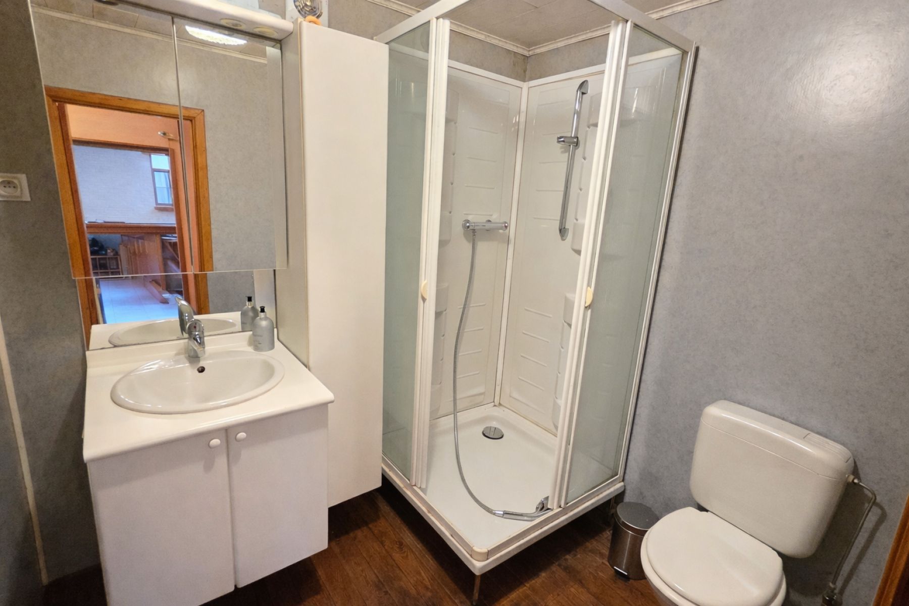 A VENDRE - Chassepierre - Bien insolite - Sudimmo