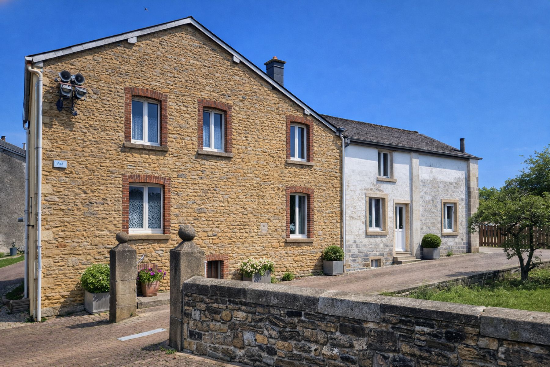 A LOUER - Muno - Maison - Sudimmo