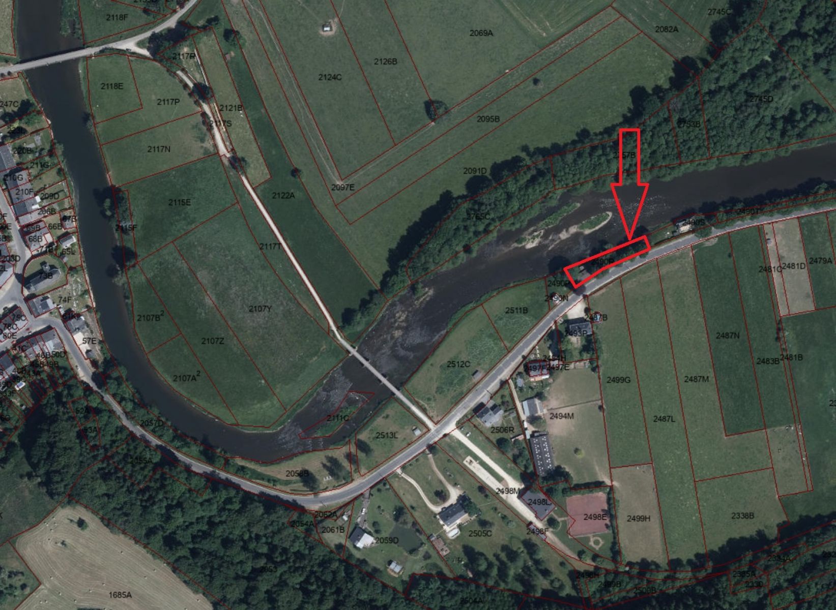 A VENDRE - Chassepierre - Bien insolite - Sudimmo