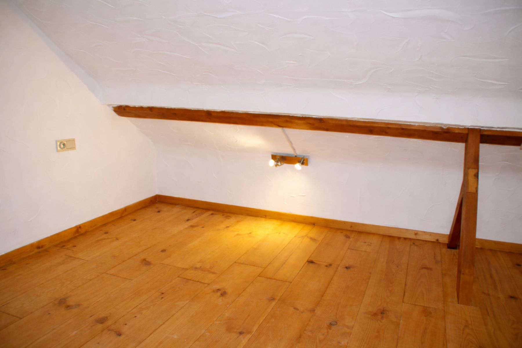 A VENDRE - Florenville-centre - Immeuble 5 unit&eacute;s - Sudimmo