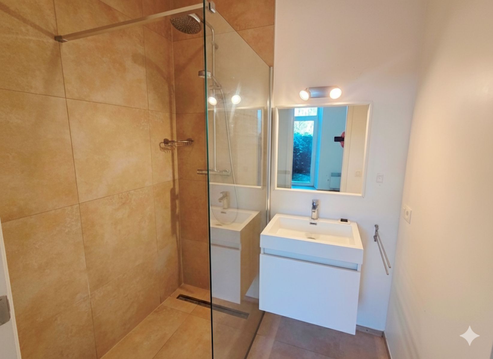 A VENDRE - Florenville - Rez avec jardin - Sudimmo